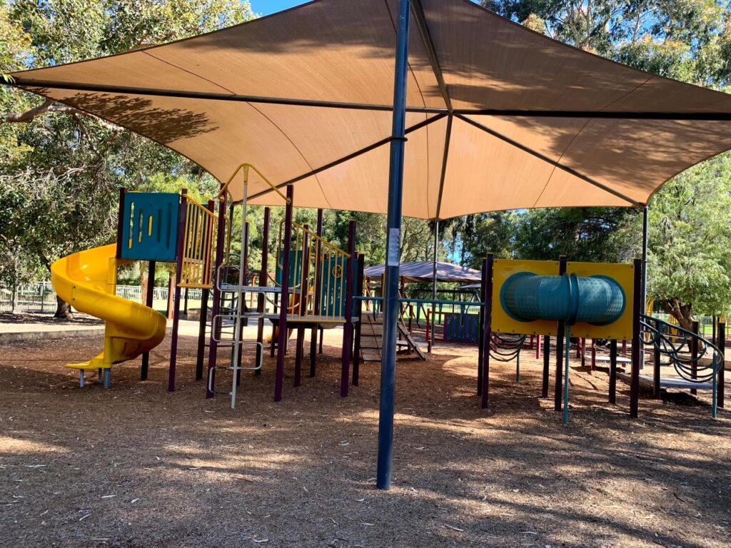 子連れパース旅行 キングスパークの公園 Ivey Watson Playground