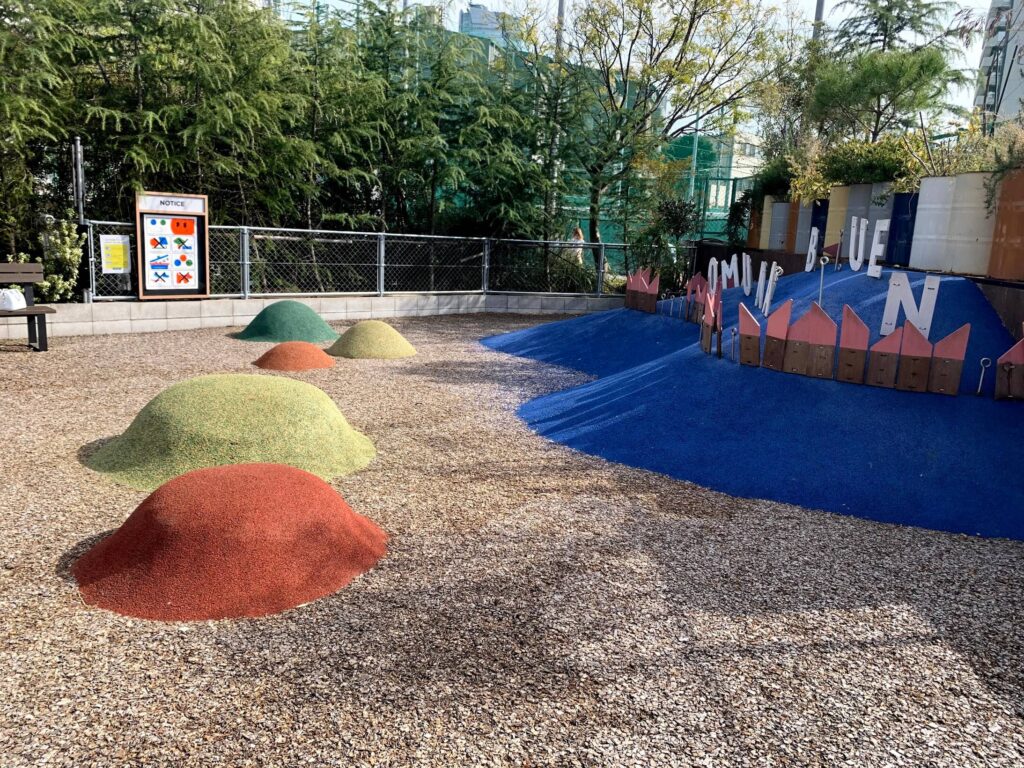 都会のど真ん中 芝生とおしゃれカフェがあるシェアグリーン南青山 Share Green Minami Aoyama にいってみた あしたどこいくのー 都会のど真ん中 芝生とおしゃれカフェがあるシェアグリーン南青山 Share Green Minami Aoyama にいってみた あしたどこいくのー