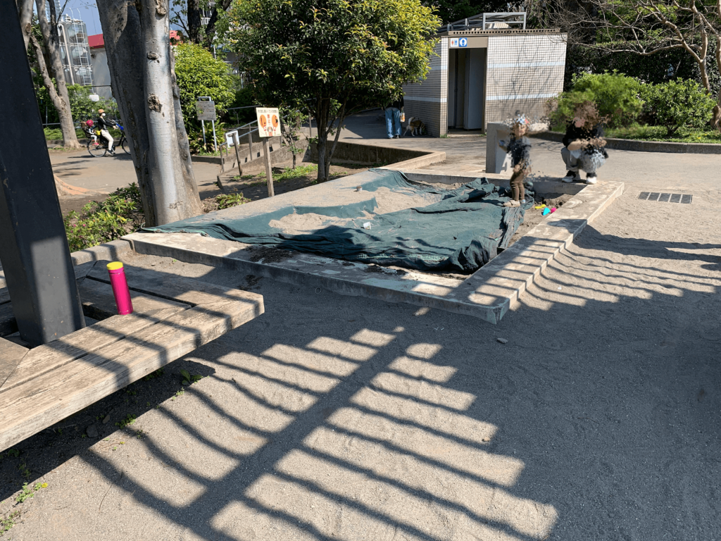 駒沢はらっぱプレーパーク　駒沢緑泉公園　子連れじゃぶじゃぶ池