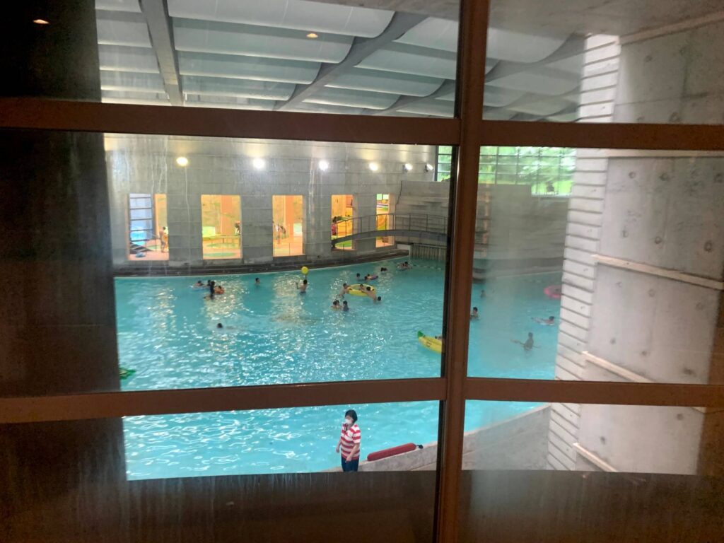 星野リゾートリゾナーレ八ヶ岳 子供も大人も楽しめる子供連れの王道ホテル プール アクティビティ編 あしたどこいくのー