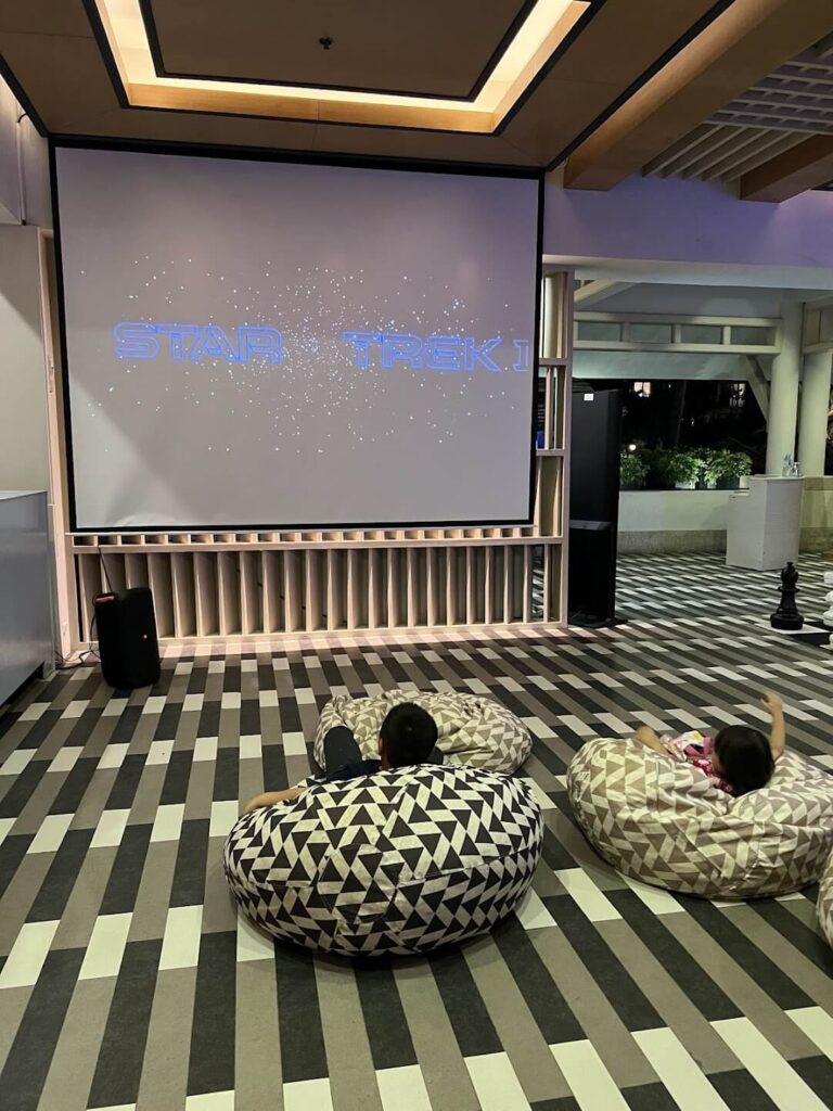 ムービーナイト